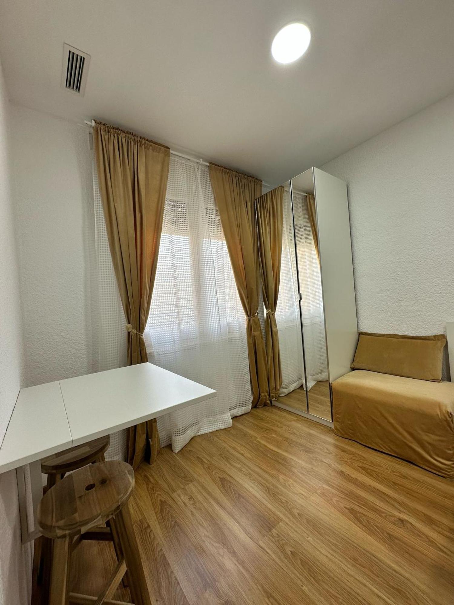 Mi Casa Es Tu Casa Apartment L'Hospitalet de Llobregat Ngoại thất bức ảnh