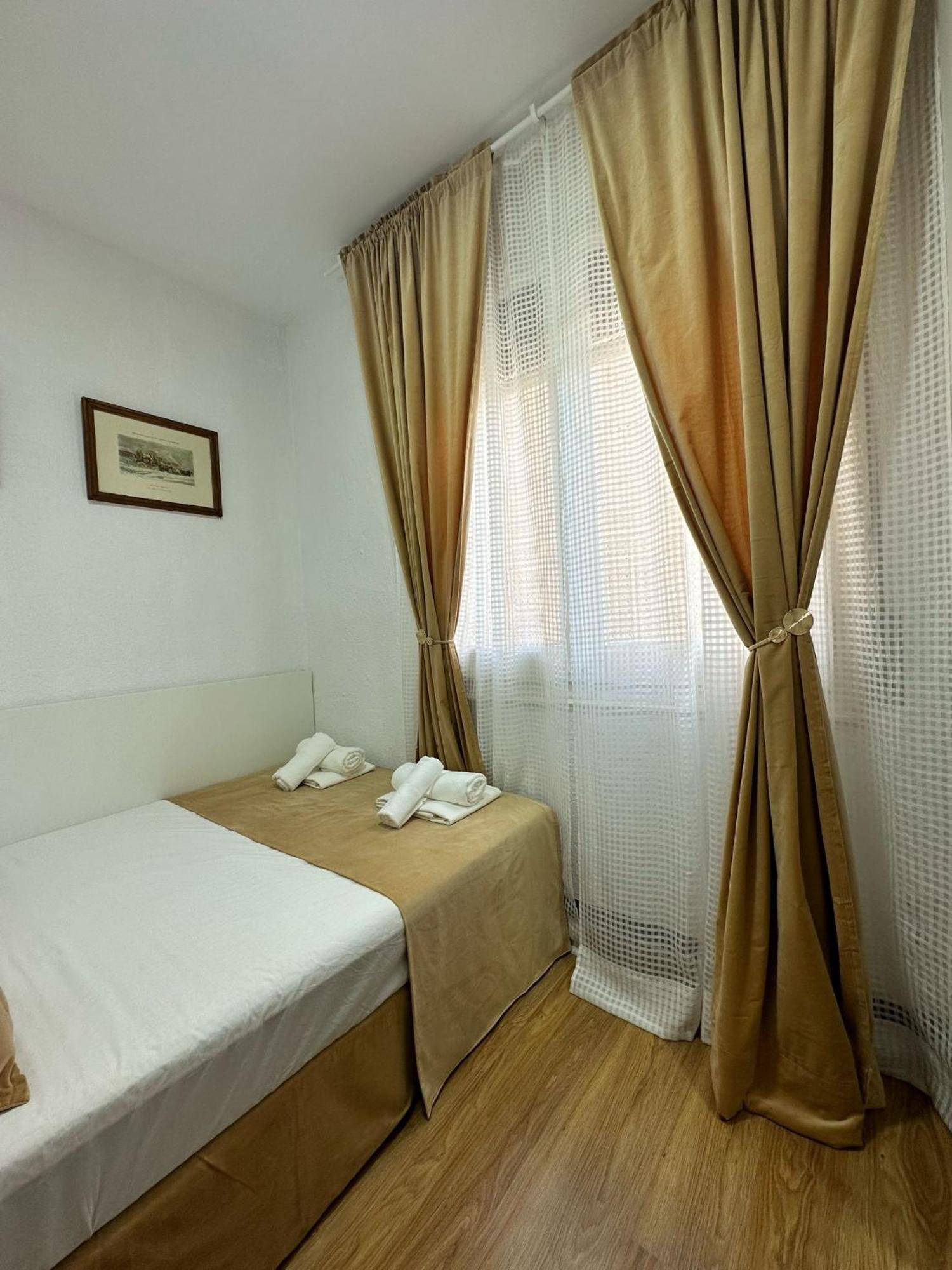 Mi Casa Es Tu Casa Apartment L'Hospitalet de Llobregat Ngoại thất bức ảnh